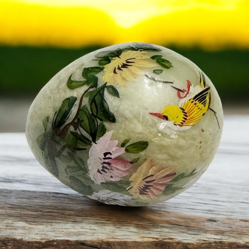 Chinese Hand-painted Jade Eggs Miniature Oriental Collectors Vintage